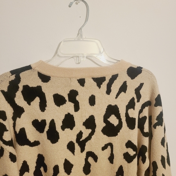 Merokeety | Women's Animal Print Balloon Sleeve Crewneck Sweater (Size Small) - Picture 9 of 11
